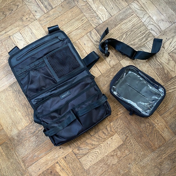 My Body Buddy Mykitco Wearable Makeup Bag - Picture 3 of 12